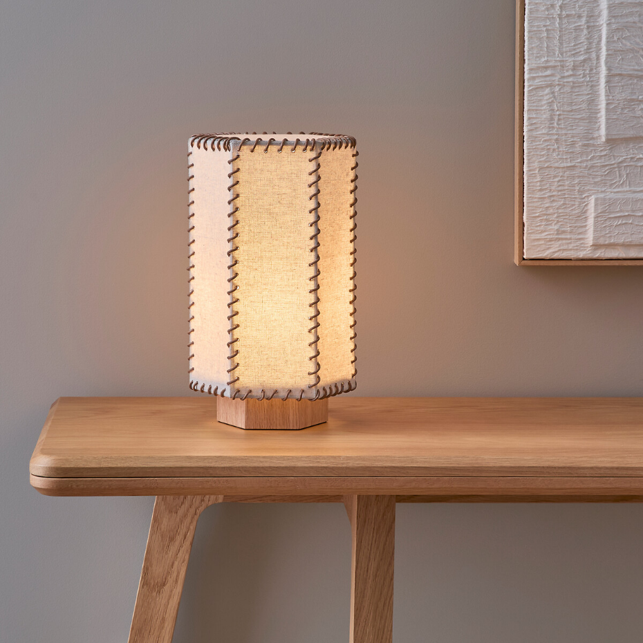 Lampe à poser en chêne et lin, SIXTA