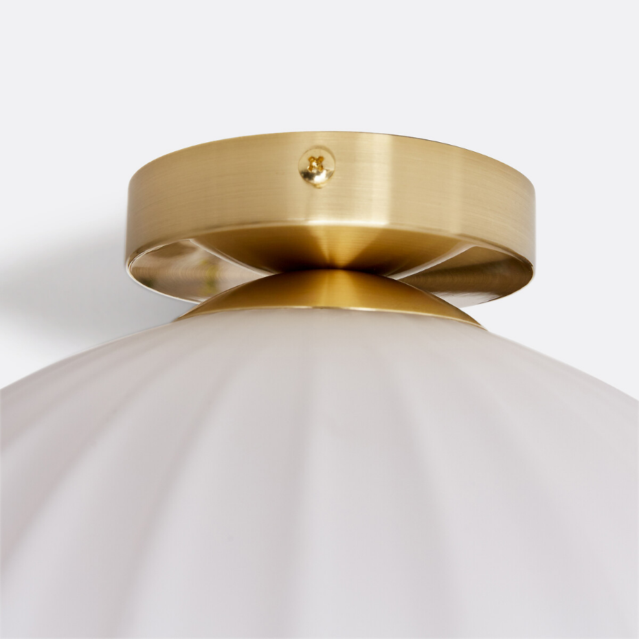 Plafonnier ou applique, en laiton et verre opaline, AMIA