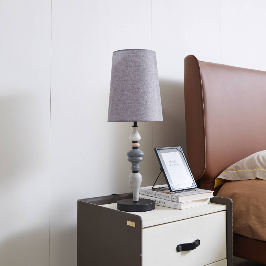 Lampe à poser traditionnelle, Haldorin