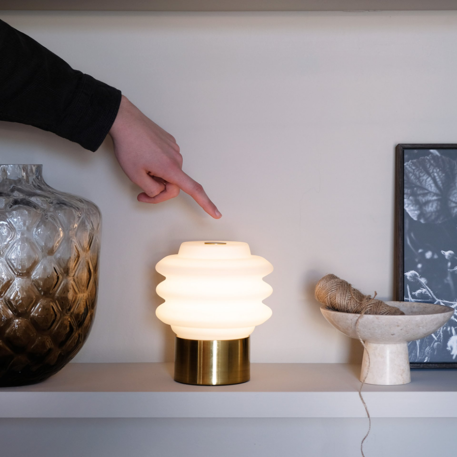 Lampe à poser LED verre opale DIVA