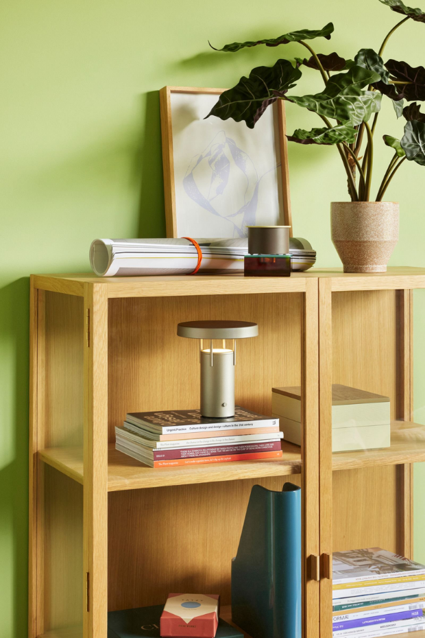 Lampe portable en acrylique et fer BRINGME