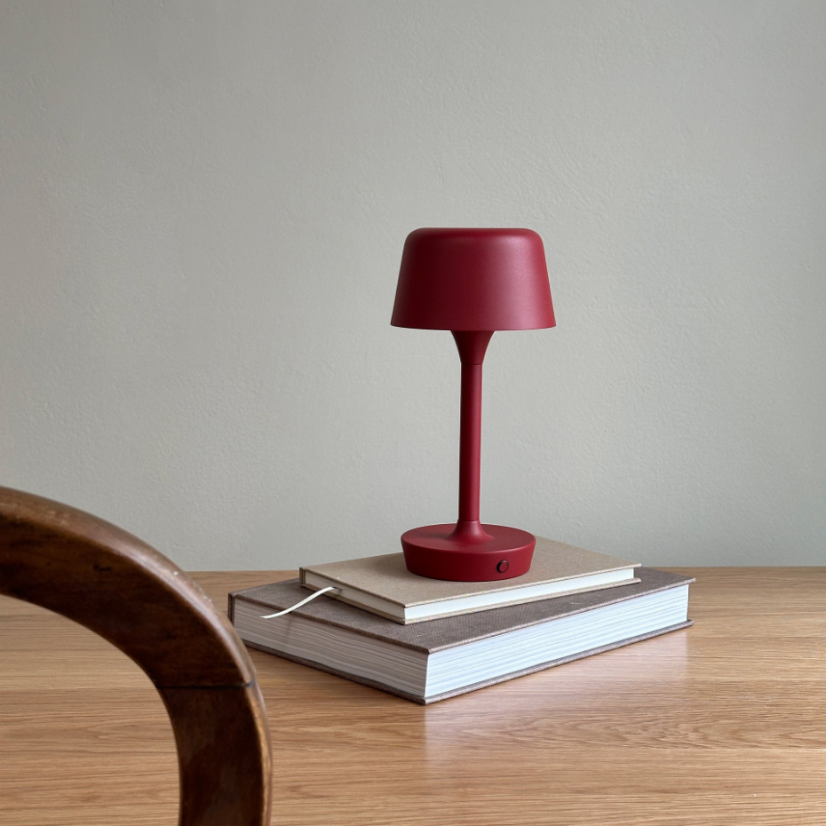 Lampe à poser en métal LED FLOW