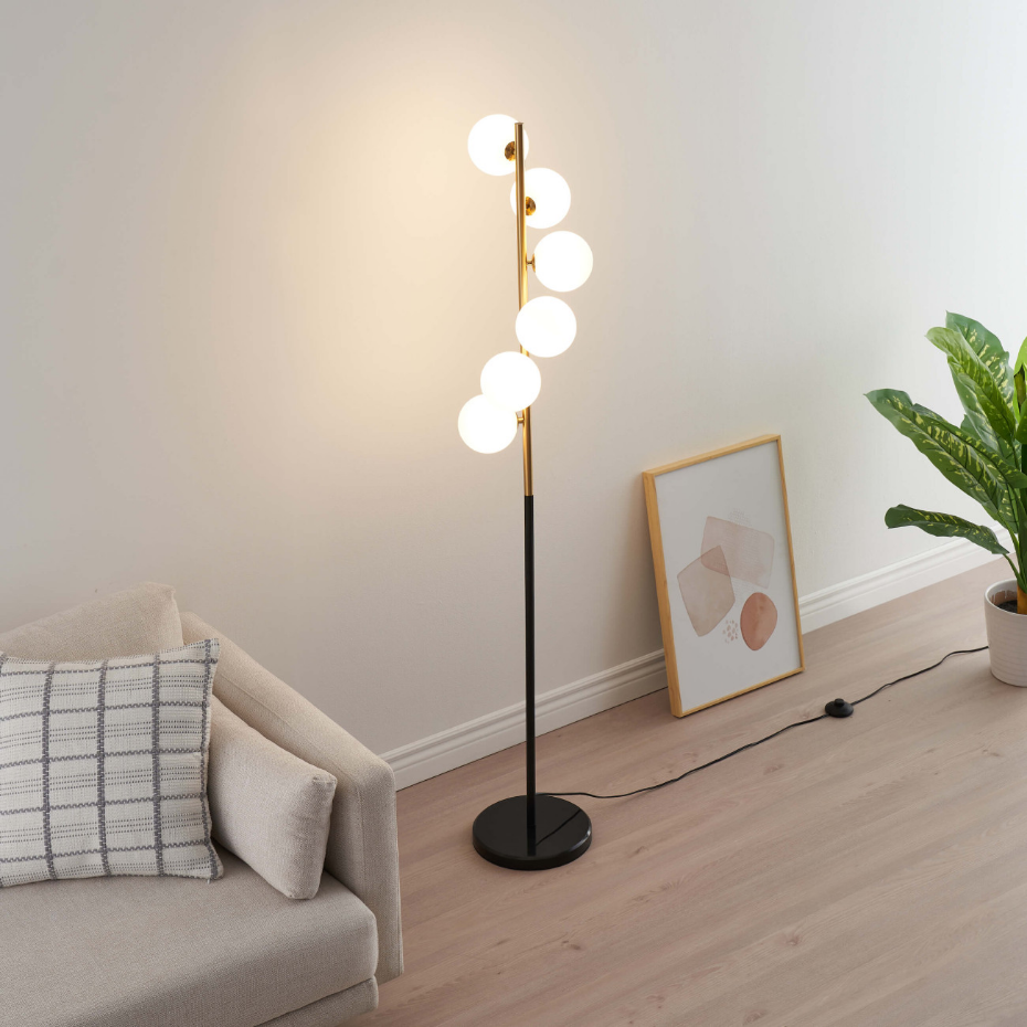 Grand Lampadaire Élégant et Lumineux – SIERRA