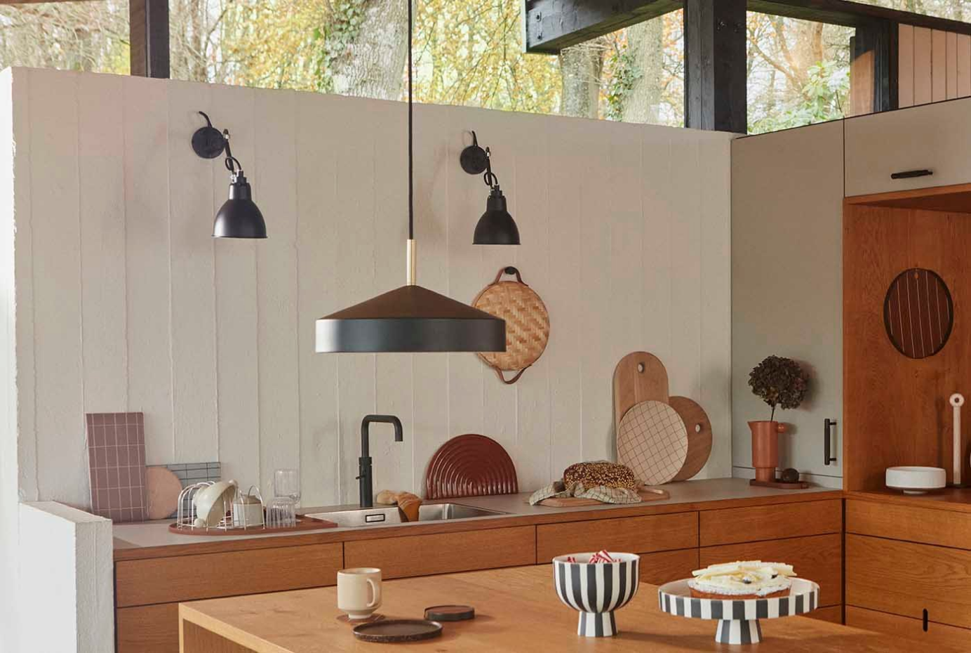 Lampe suspendue en métal avec abat-jour