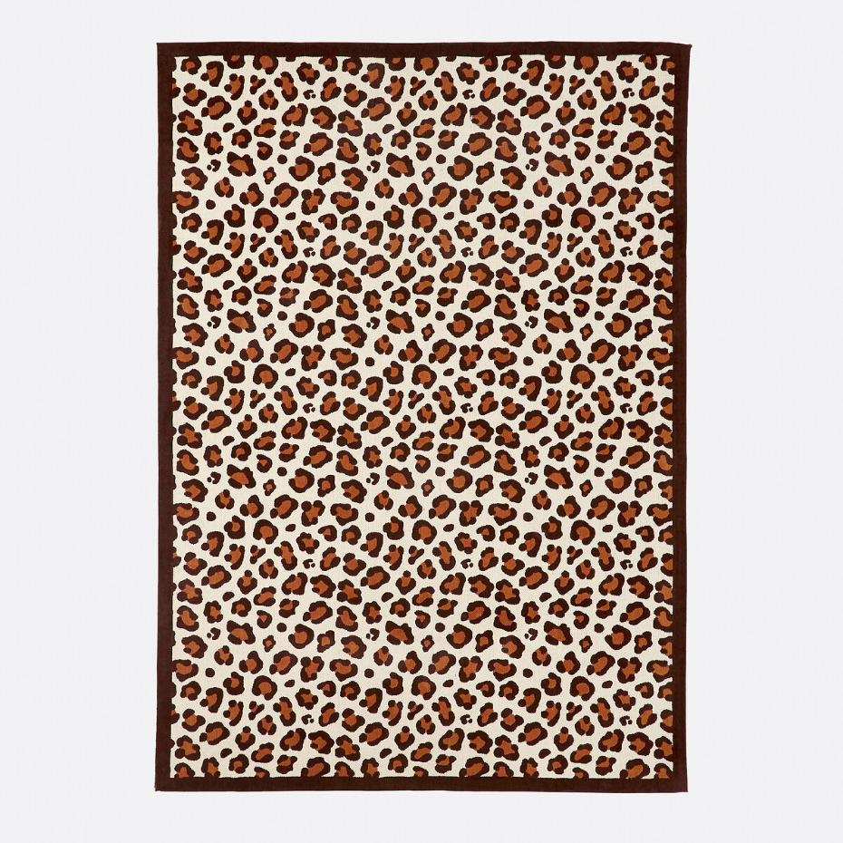 Tapis motif léopard, Nimia