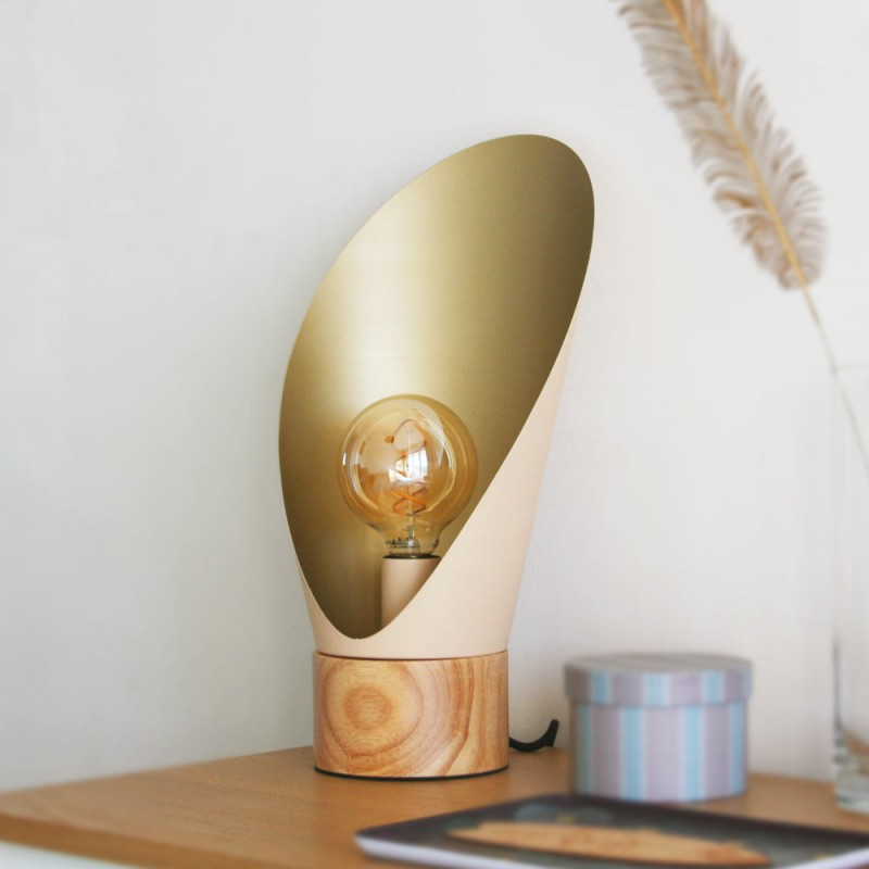 Lampe De Table Rose Nude Et Base En Bois Spoon