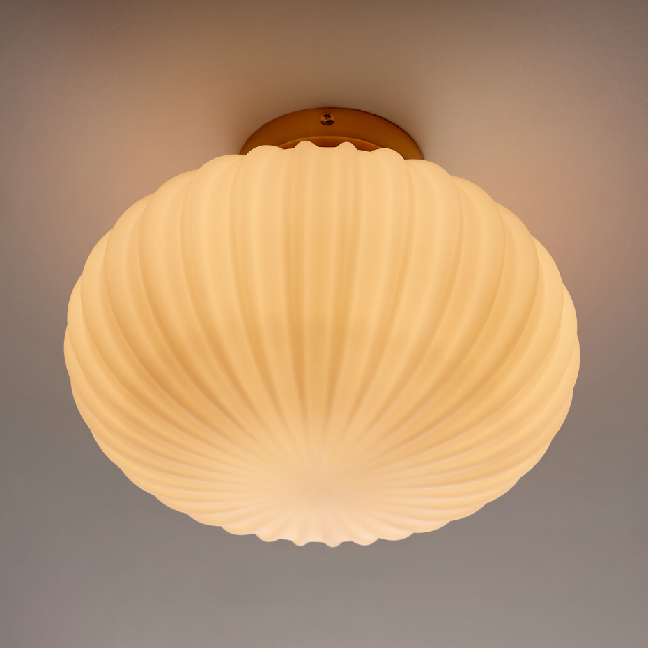 Plafonnier ou applique, en laiton et verre opaline, AMIA