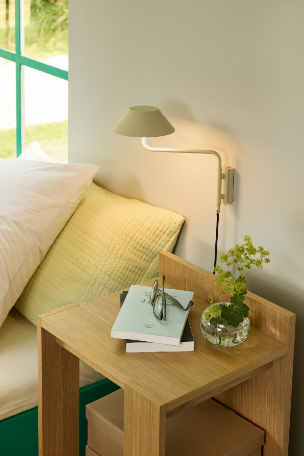 Applique murale en fer et polycarbonate COVER.