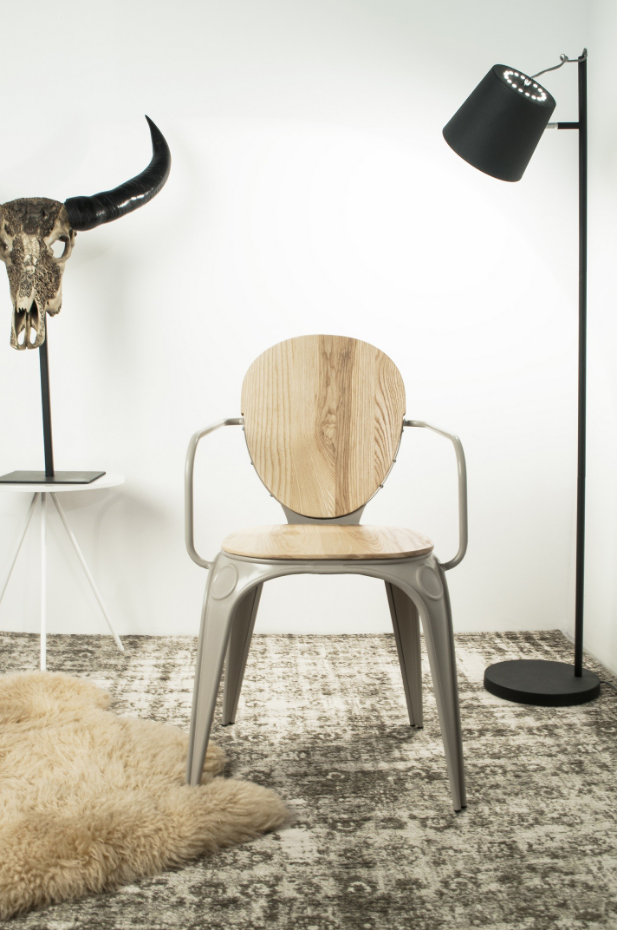 Lampadaire design en métal industriel, BUCKLE HEAD