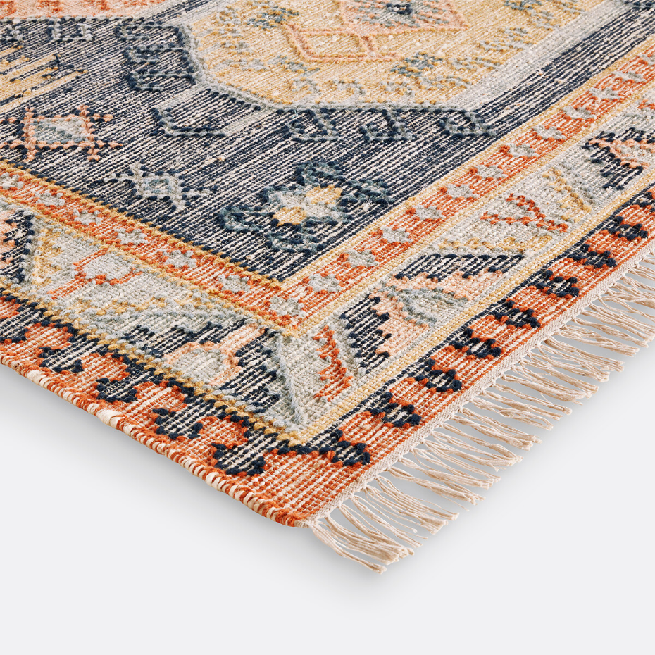 Tapis kilim effet used, Uzzo