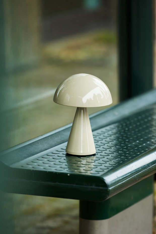 Lampe portable en fer et polycarbonate MUSH