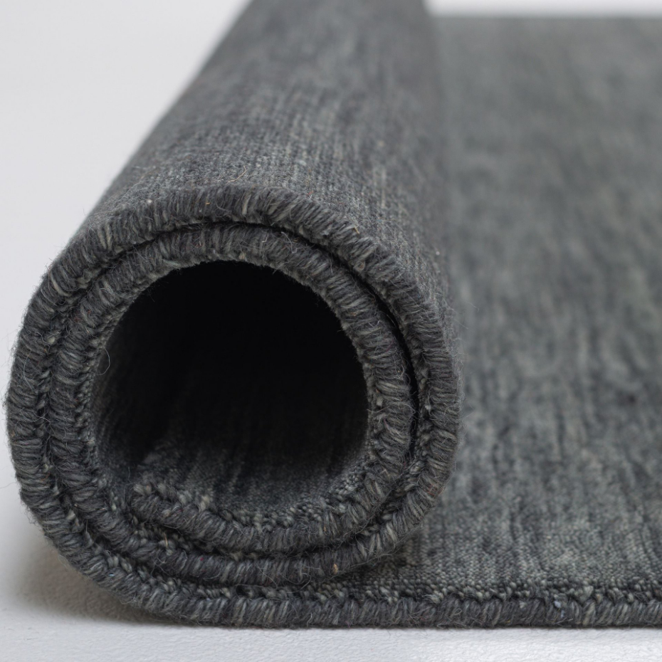 Tapis UNI en laine vierge tissé à la main agréable au toucher