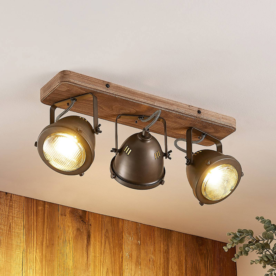 Spot en bois industriel, Farovi