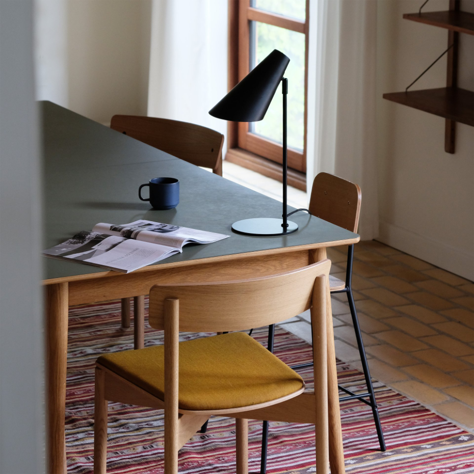Lampe à poser en métal Cale