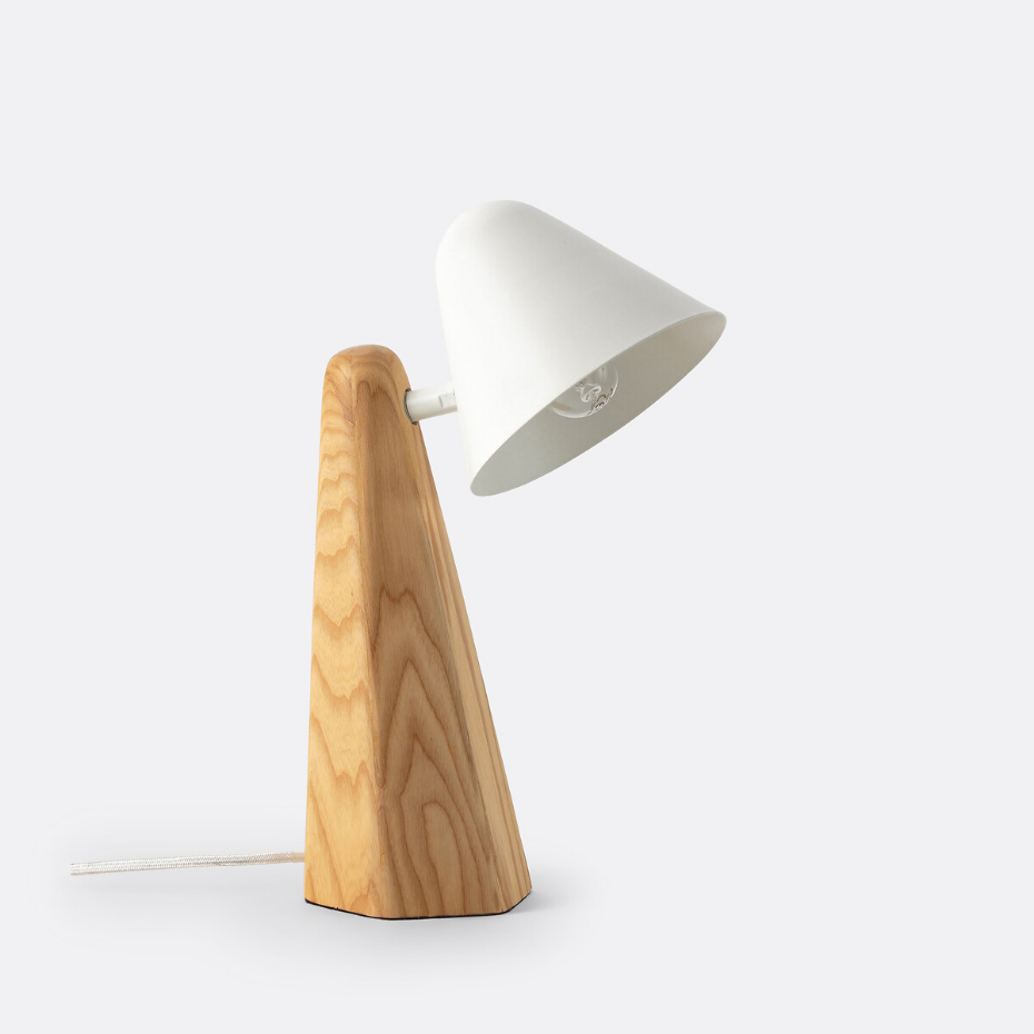 Lampe à poser frêne et métal fer, Cotapi