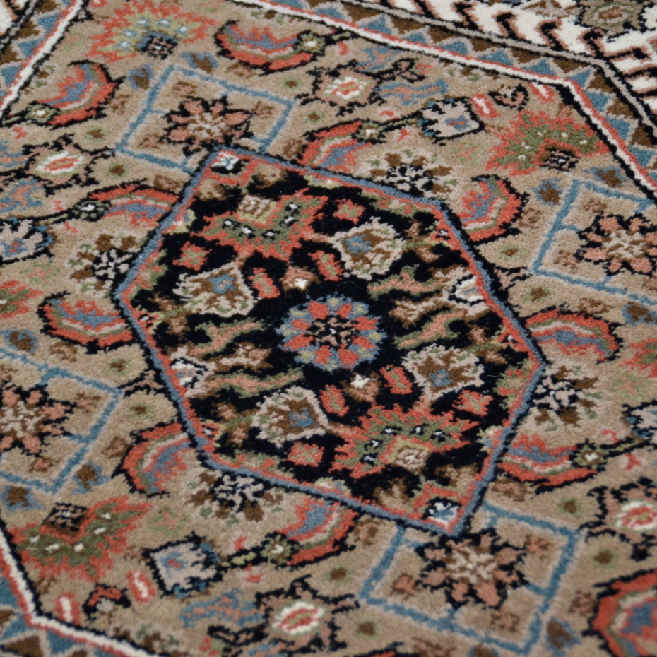 Tapis d'orient classique Benares noué main