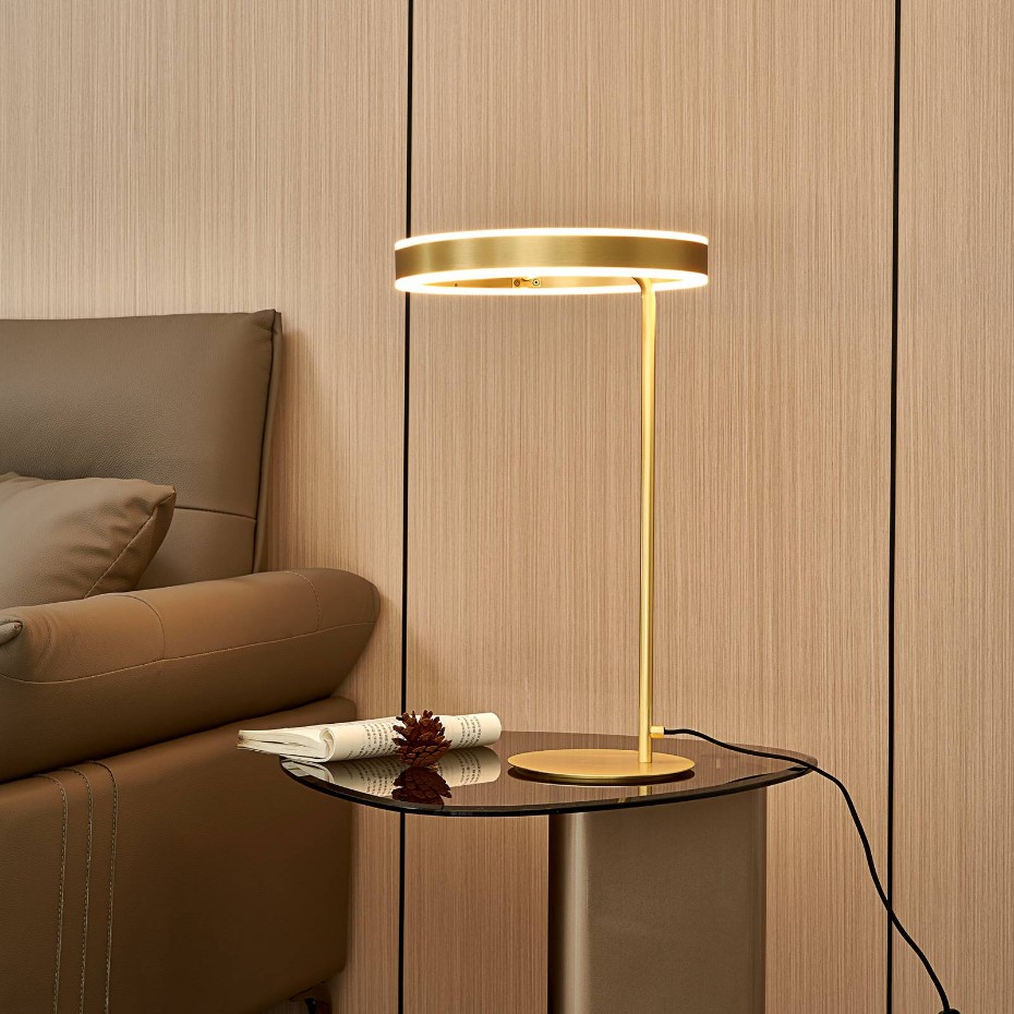 Lampe à poser en métal designLED, Yekta