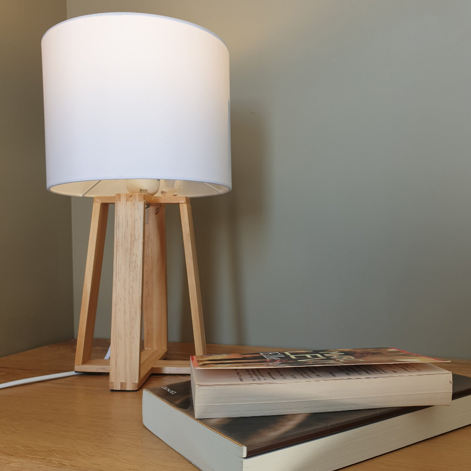 Lampe trépied bois de pin et coton MOLU