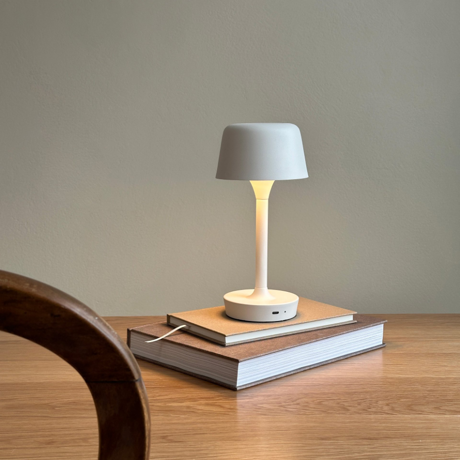 Lampe à poser en métal LED FLOW
