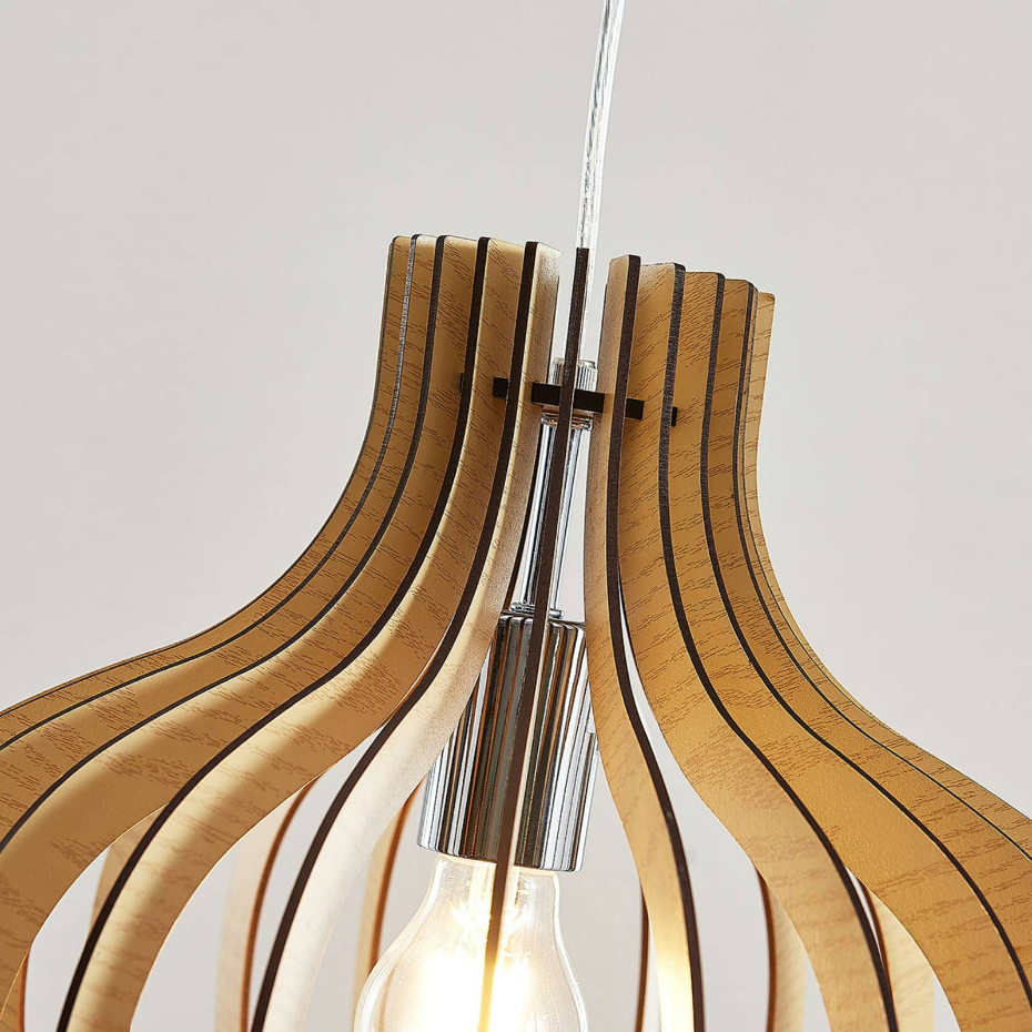 Suspension en bois scandinave, Sina