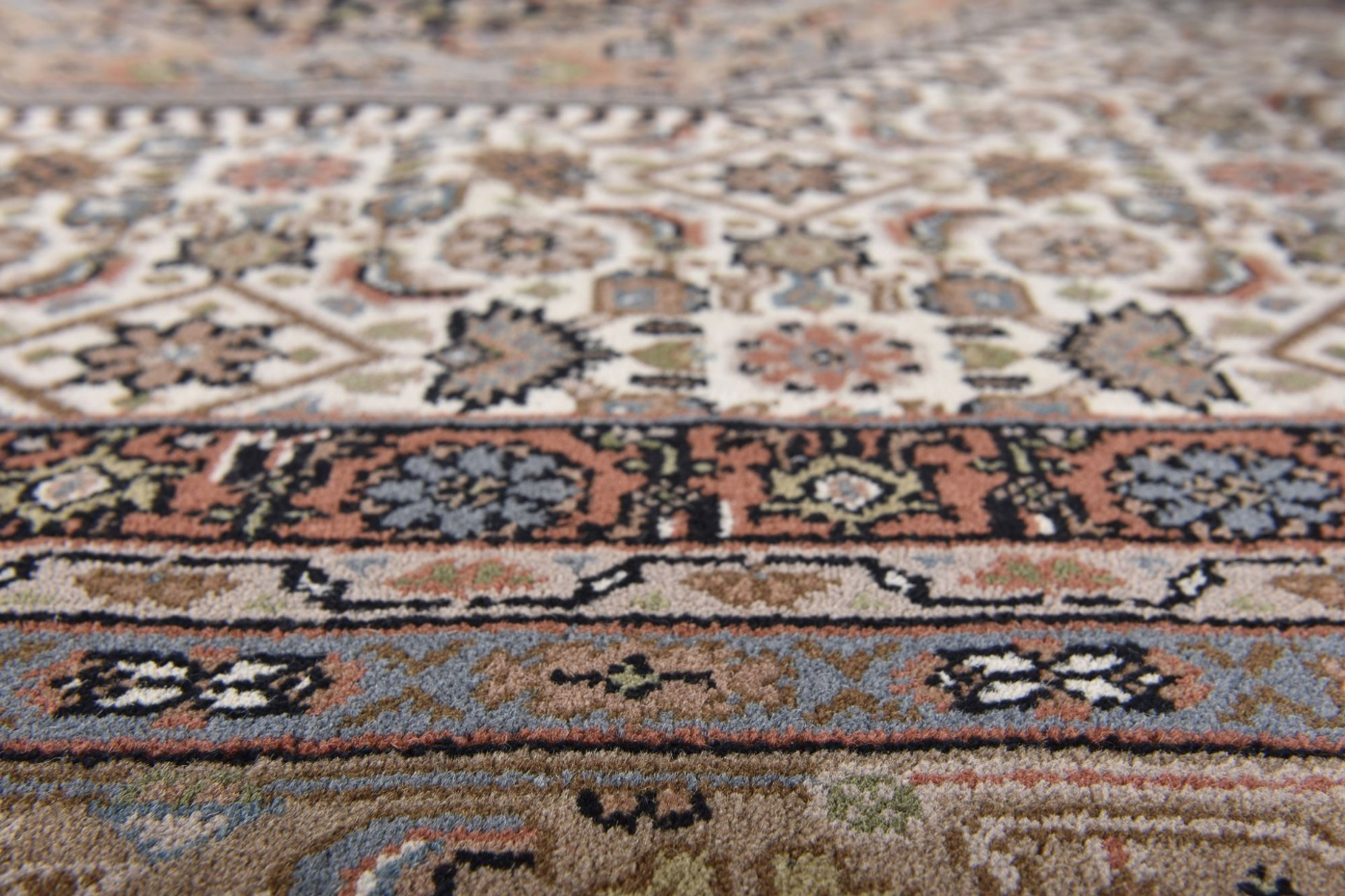 Tapis d'orient classique Benares noué main