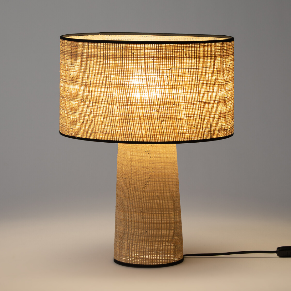 Lampe à poser en raphia, Dolkie