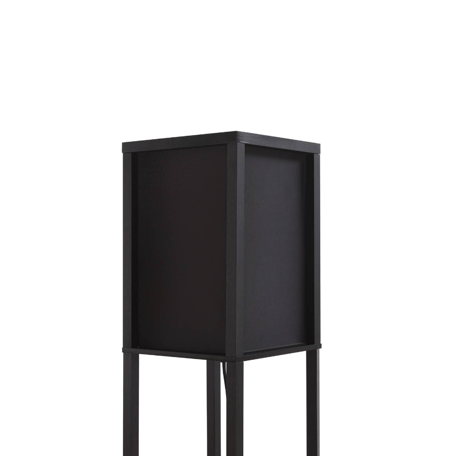 Lampadaire en bois moderne, Birta