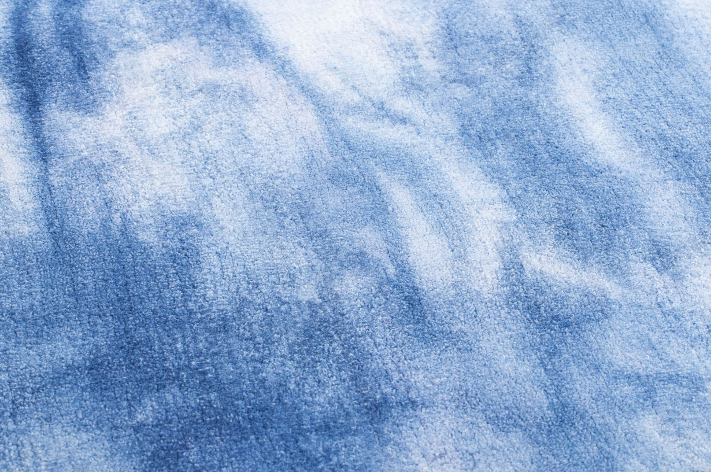 Tapis en viscose tissé main aspect vieilli - Shine