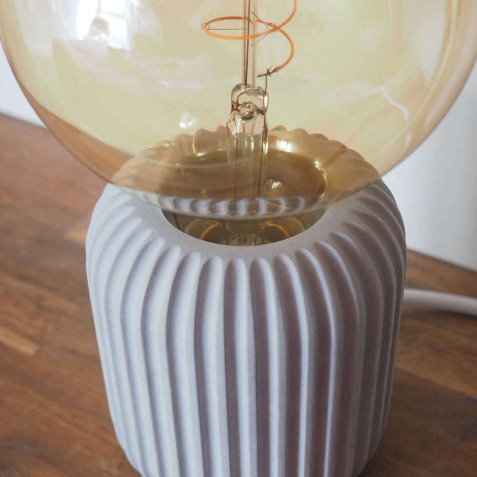 Lampe à poser béton - FROUFROU
