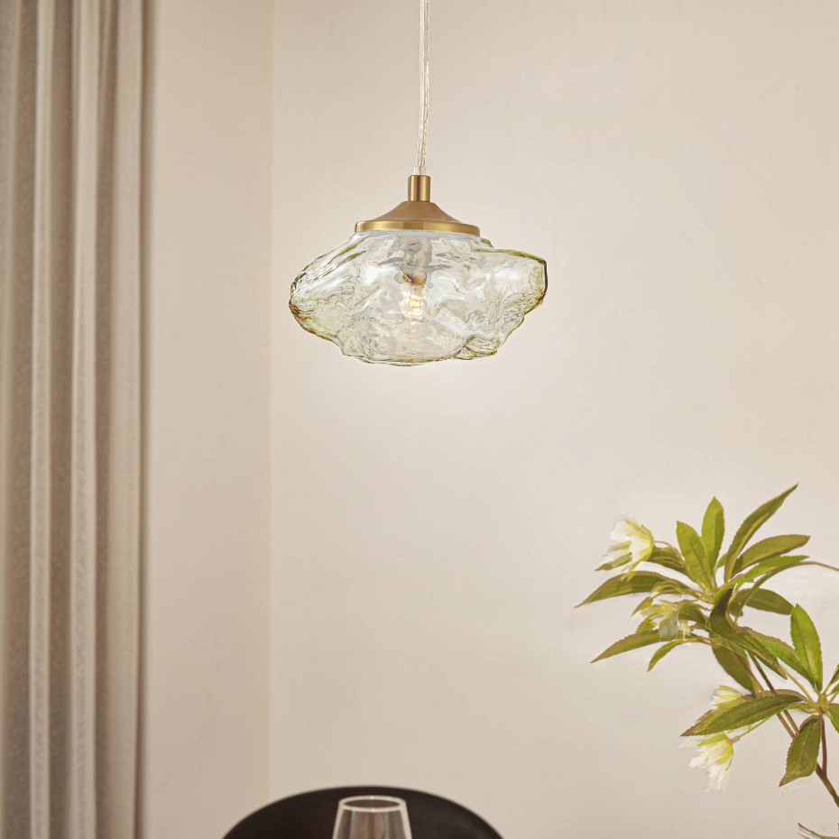 Suspension en verre moderne, Piatra