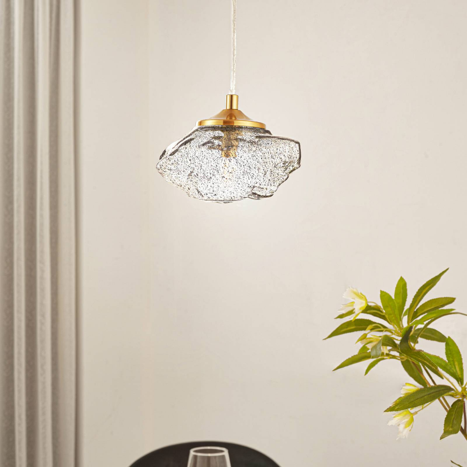 Suspension en verre moderne, Piatra
