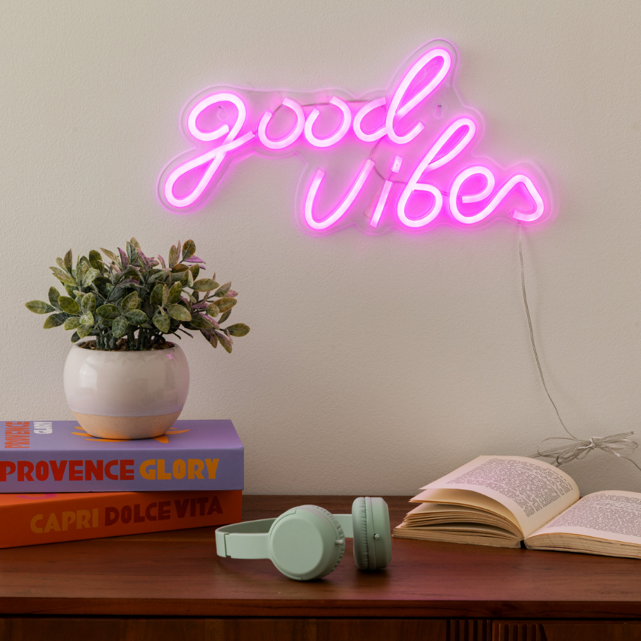 Tube néon mural LED GOOD VIBES