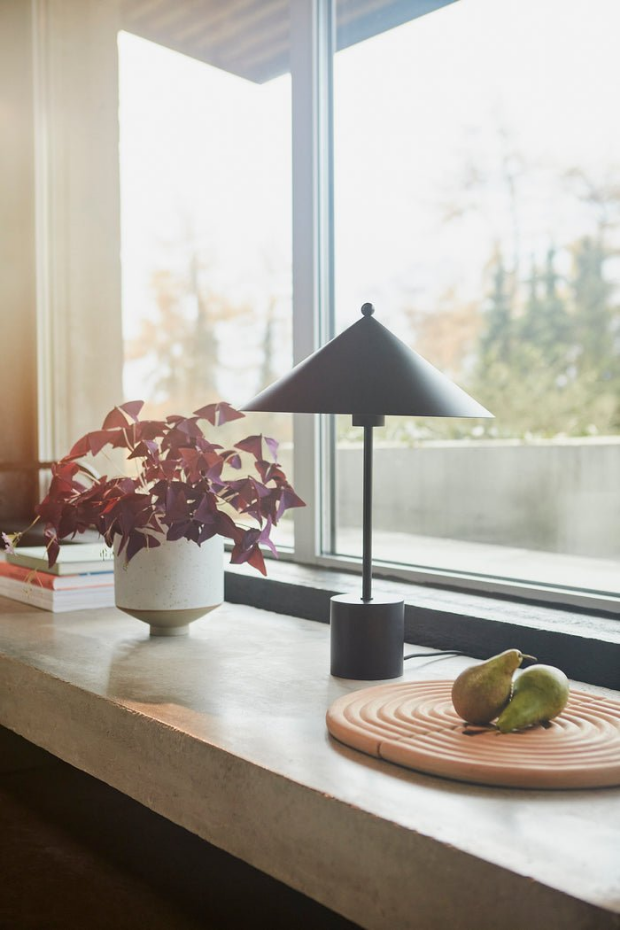Lampe en métal avec abat-jour