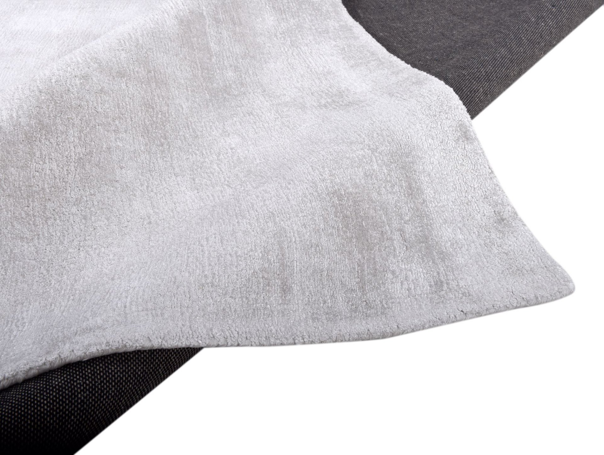 Tapis en viscose tissé main aspect vieilli - Shine