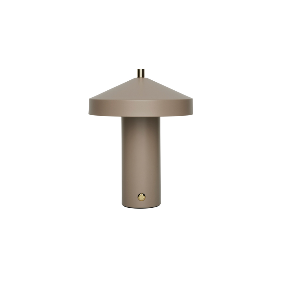 Lampe en acier avec abat-jour