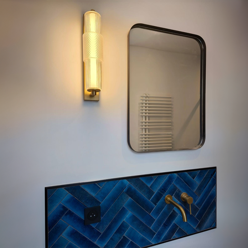 Applique Salle De Bain Led Mojo Verre Blanc Et Laiton