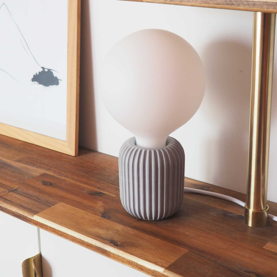 Lampe à poser béton - FROUFROU
