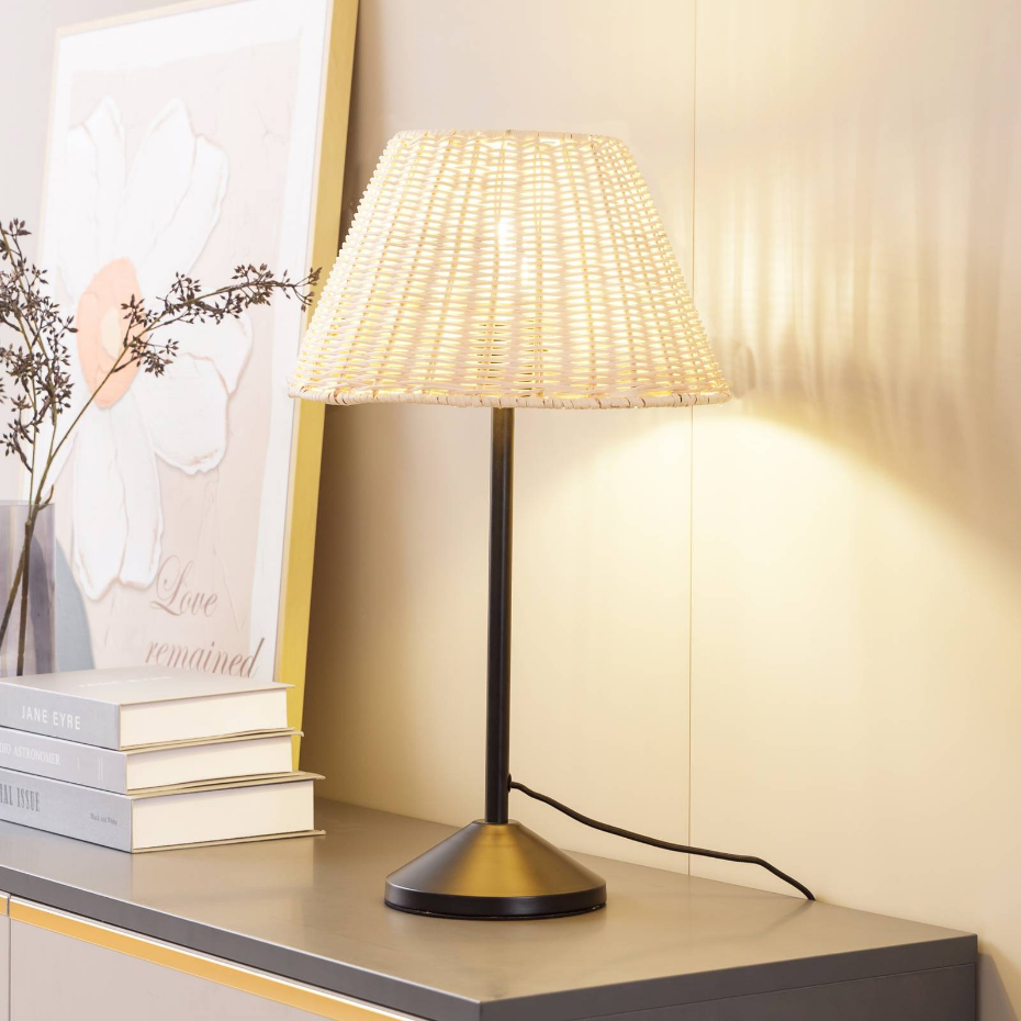 Lampe à poser en bois traditionnelle