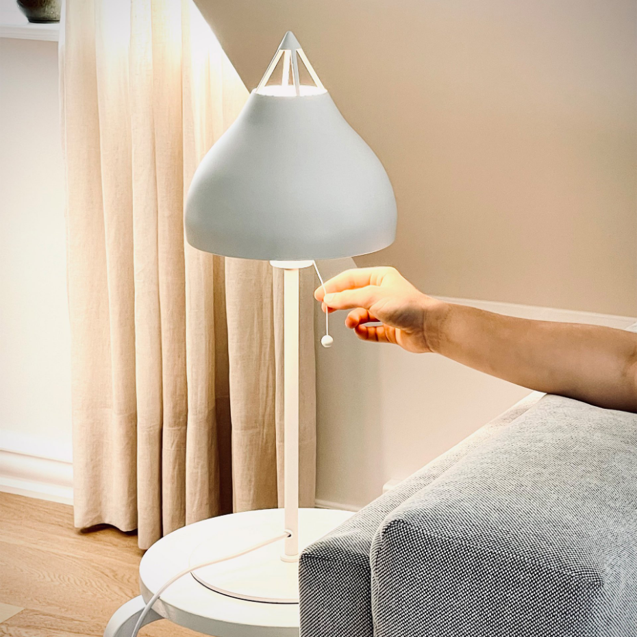 Lampe à poser en noir PYRA