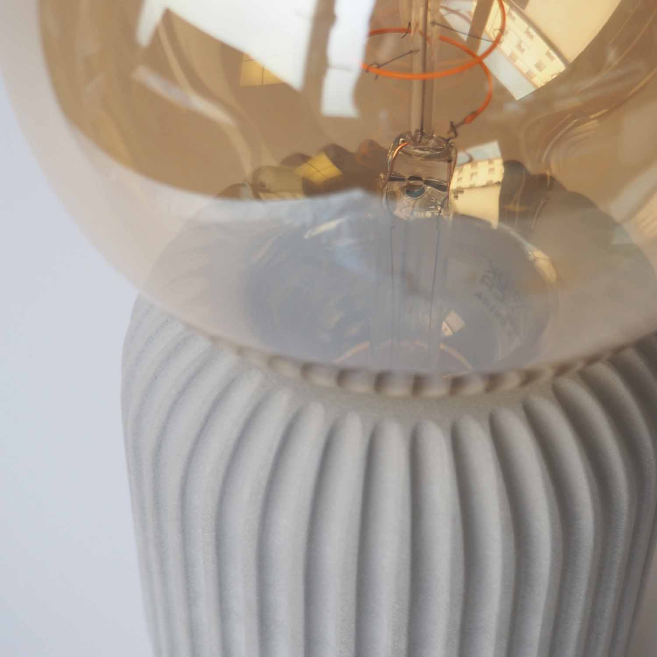 Lampe à poser béton - FROUFROU