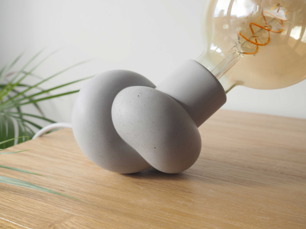 Lampe à poser béton - NŒUD