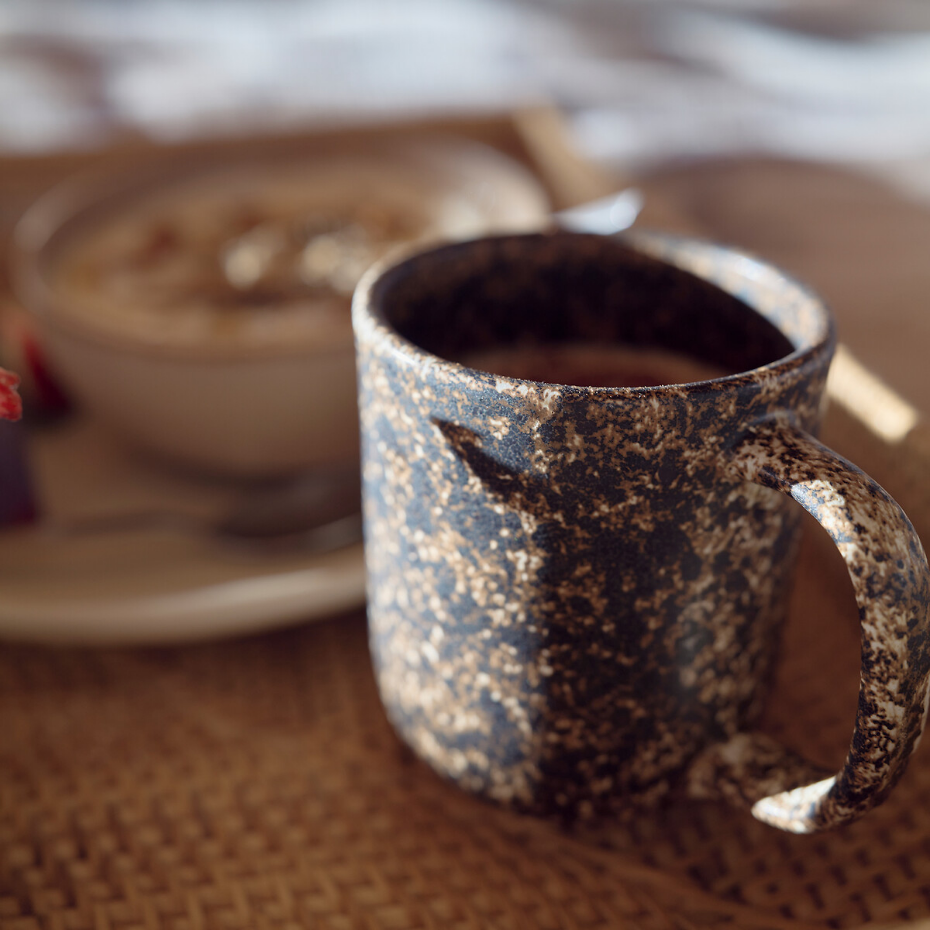 Lot de 2 mugs en grès émaillé mat, Rusty