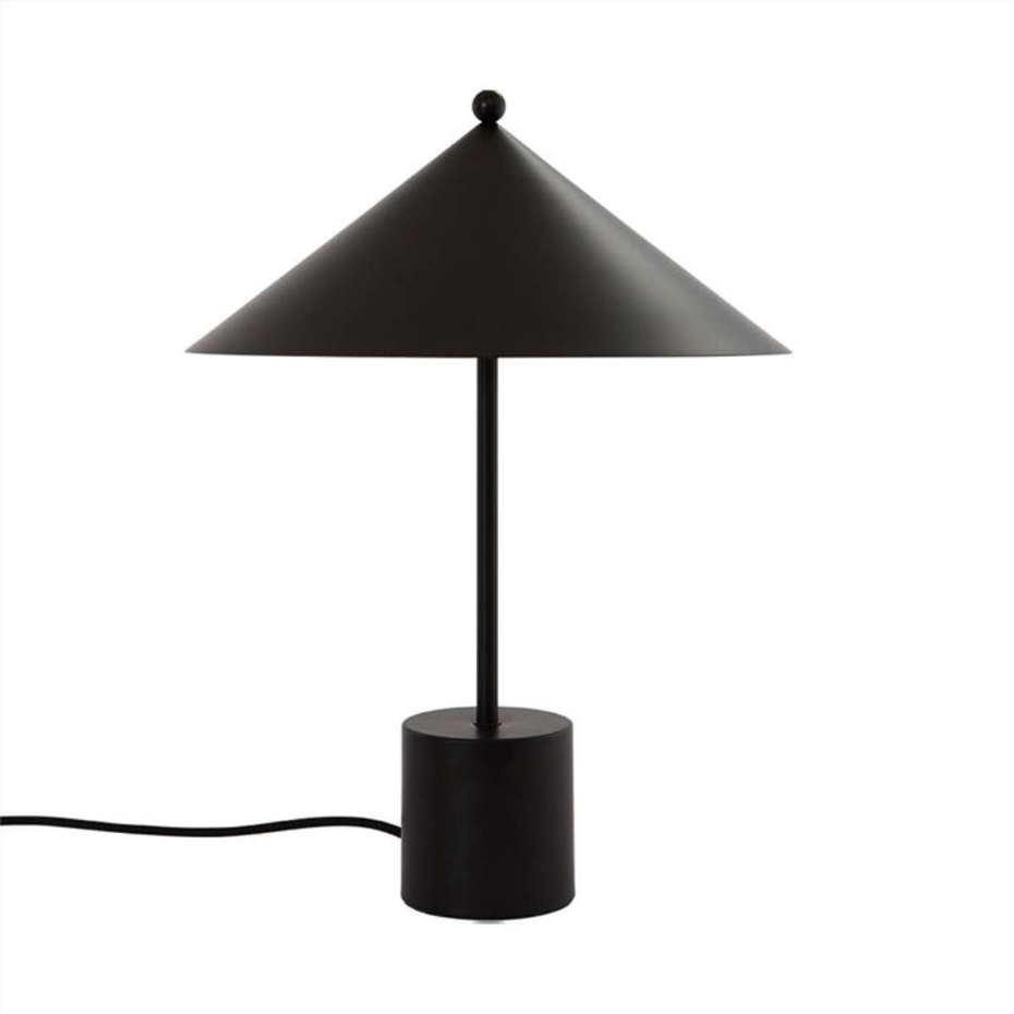 Lampe en métal avec abat-jour