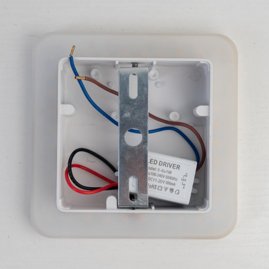 Applique murale minimaliste LED - EPOREDIA