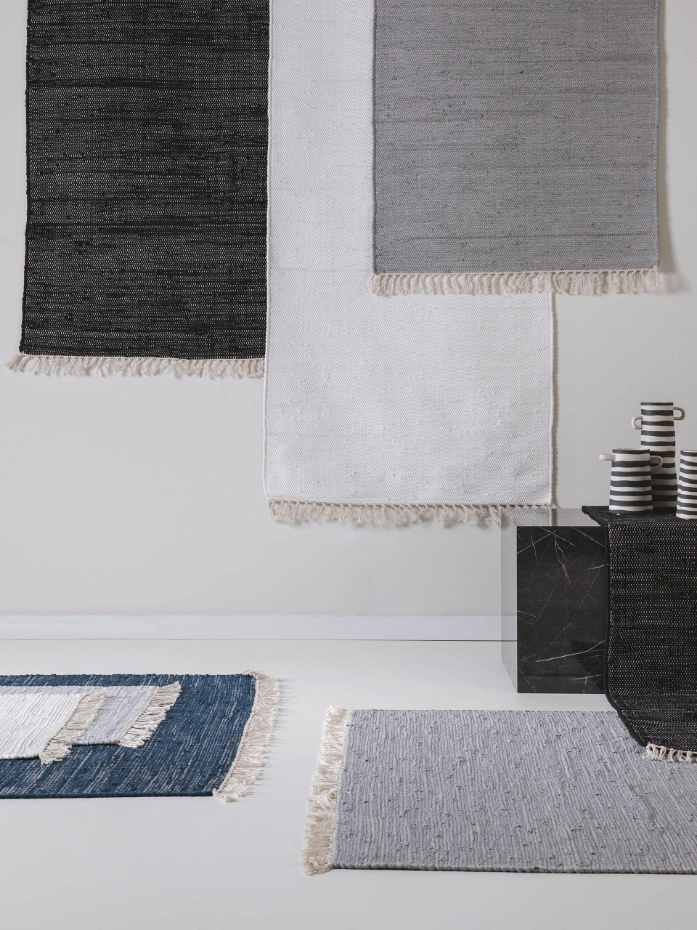 Tapis fabriqué à partir de matériaux recyclés tissé main TOM