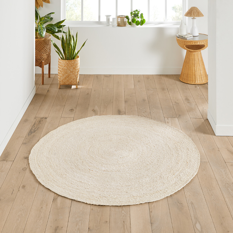 Tapis rond en jute blanchi, Aftas