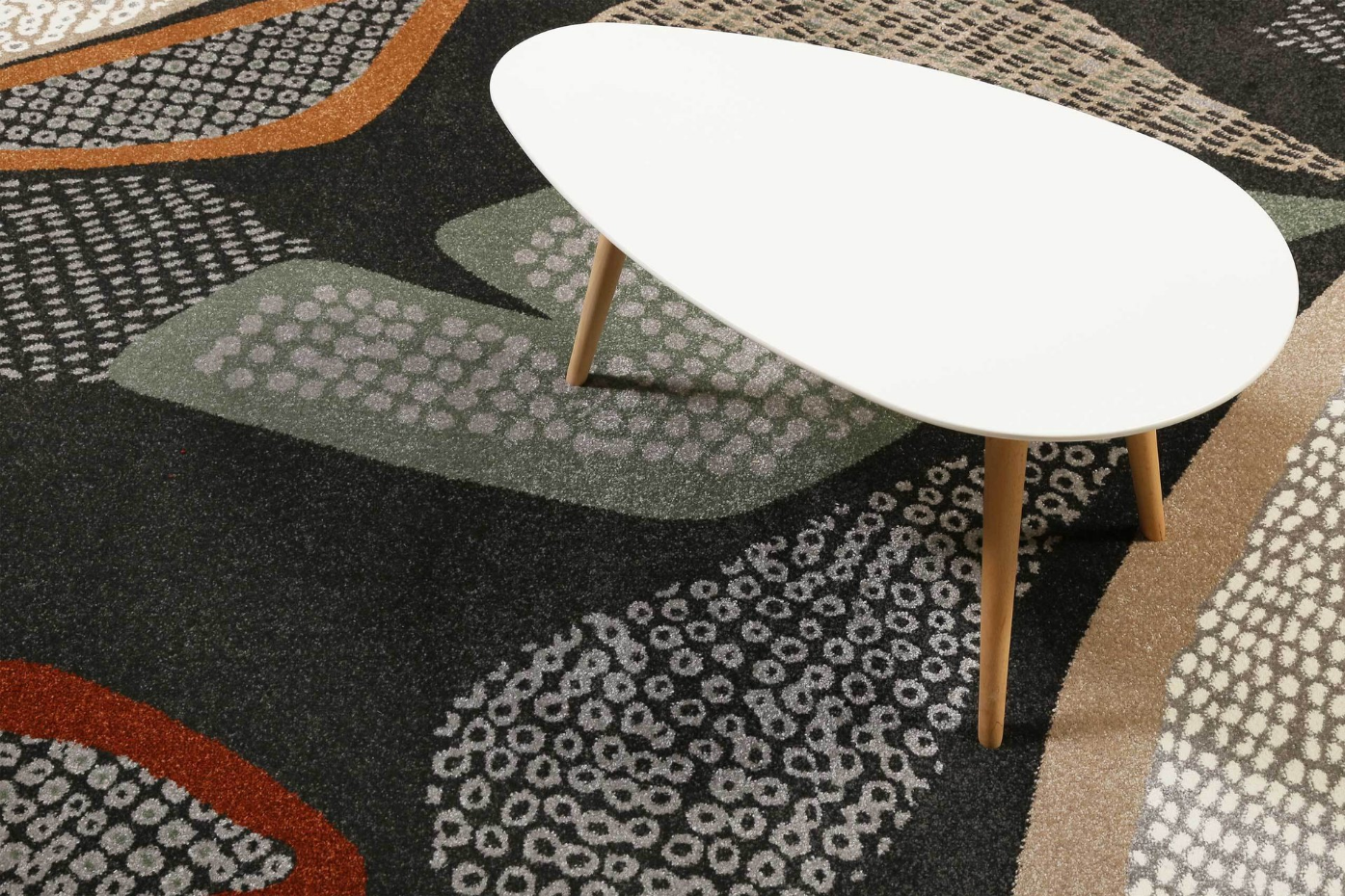 Tapis design motif végétal ,  Hazel