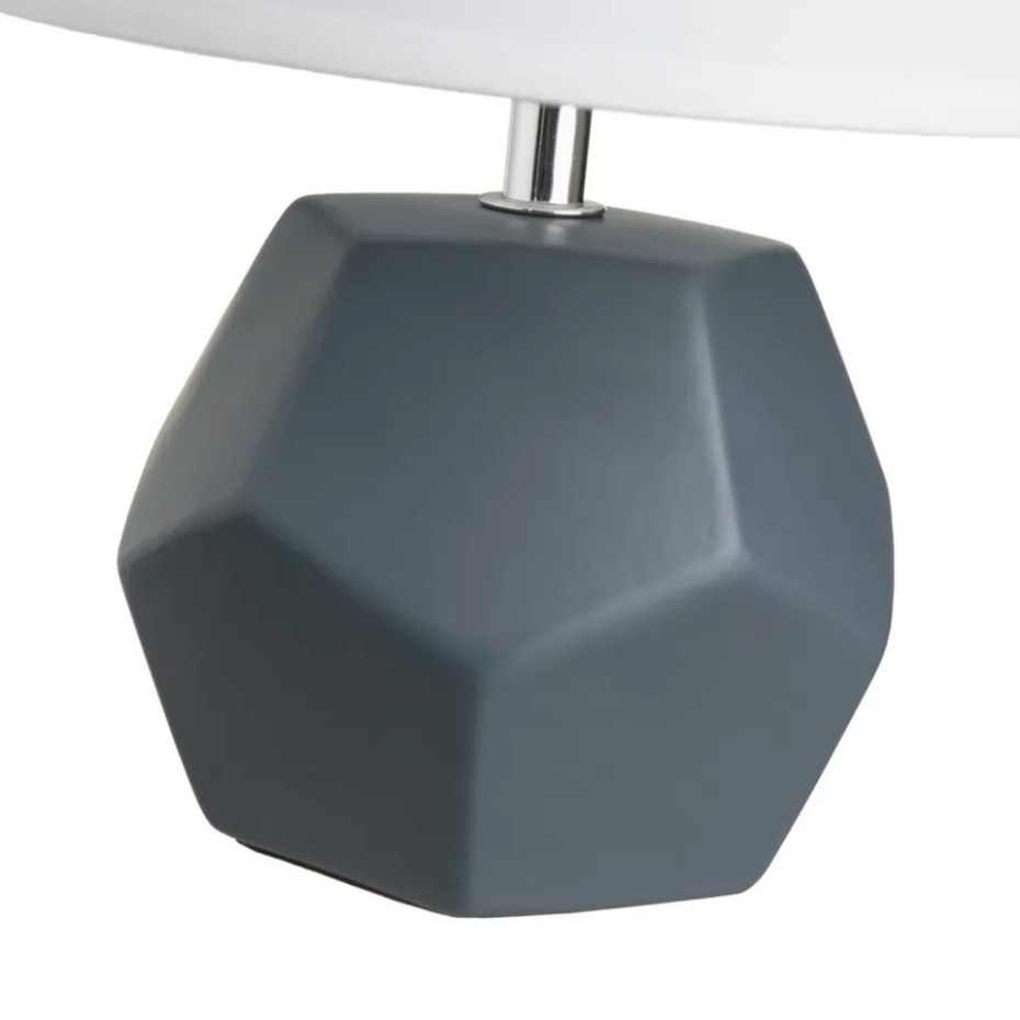 Lampe à poser céramique grise et abat jour blanc 18x18x26cm