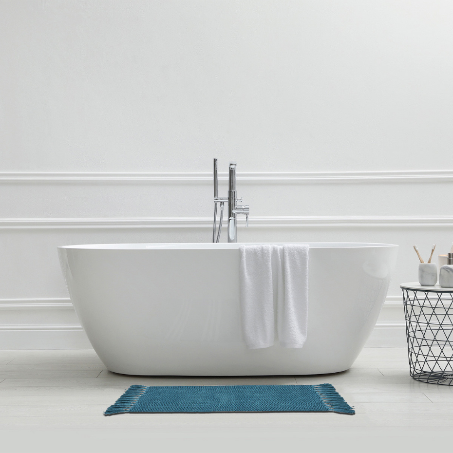 Tapis de bain déco uni à pompons en coton chenille BOLERO