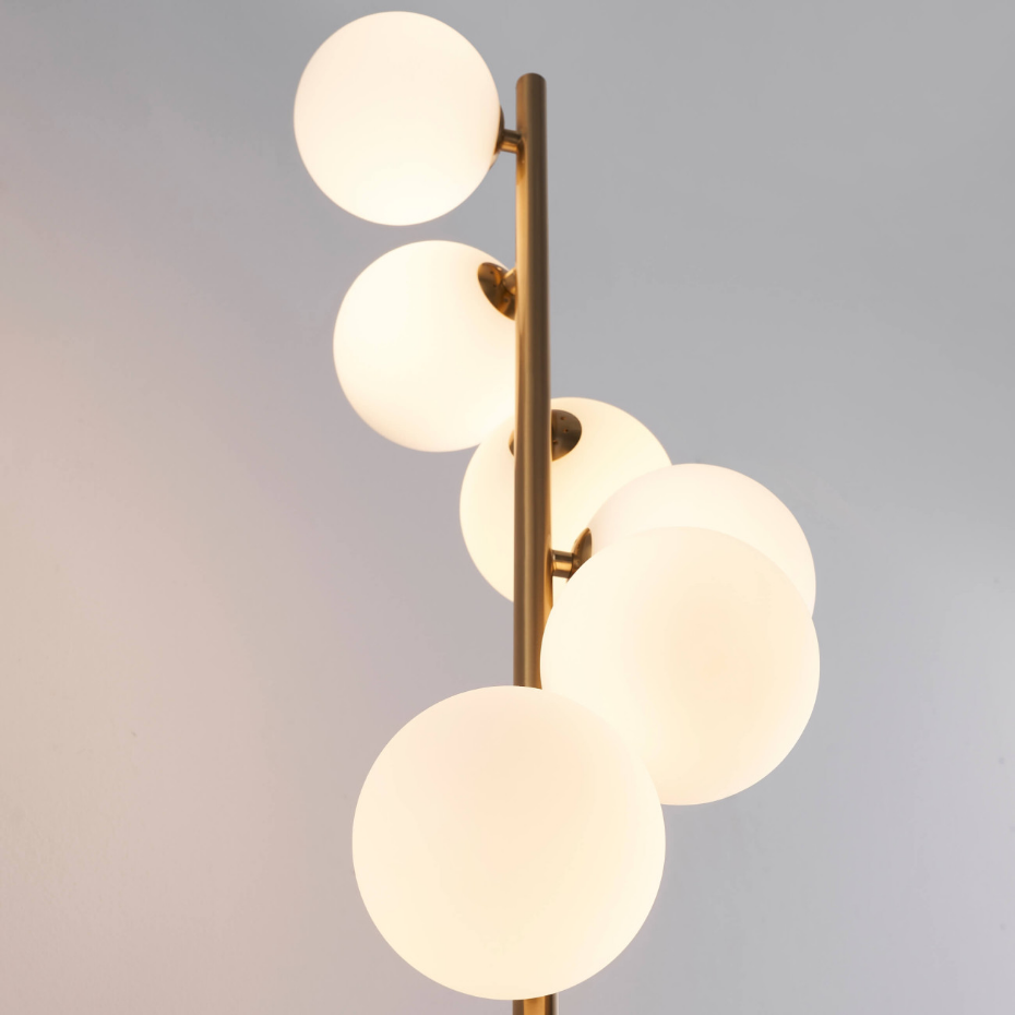 Grand Lampadaire Élégant et Lumineux – SIERRA